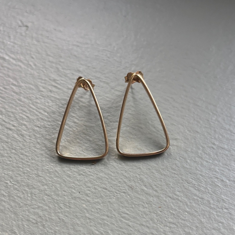 14k Yellow Gold Triangle Earrings